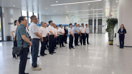 甘肃农垦集团普安康药业有限公司参观甘肃工程咨询集团廉洁文化作品展